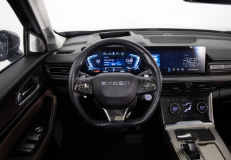 Подержанный автомобиль Exeed VX 2022 года (10 фото)