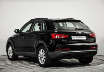 Подержанный автомобиль Audi Q3 2014 года (7 фото)