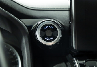 Подержанный автомобиль Toyota Land Cruiser Suv 2021 года (23 фото)