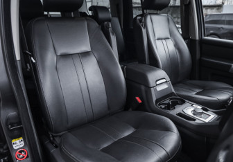 Подержанный автомобиль Land Rover Discovery 2014 года (22 фото)
