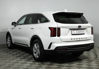 Подержанный автомобиль Kia Sorento 2020 года (7 фото)