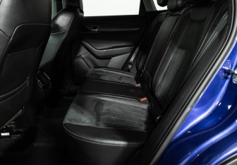 Подержанный автомобиль Skoda Karoq 2021 года (10 фото)