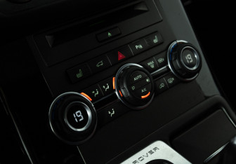 Подержанный автомобиль Land Rover Range Rover Sport 2012 года (19 фото)