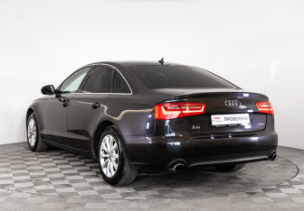 Подержанный автомобиль Audi A6 Sedan 2014 года (7 фото)