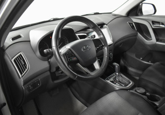 Подержанный автомобиль Hyundai Creta 2017 года (9 фото)