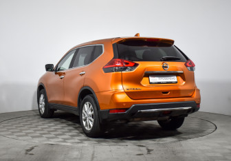 Подержанный автомобиль Nissan X-Trail 2019 года (7 фото)
