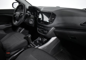 Подержанный автомобиль LADA (ВАЗ) Vesta Sedan 2018 года (13 фото)