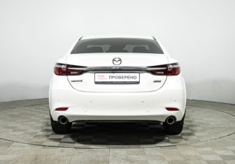 Подержанный автомобиль Mazda 6 Sedan 2018 года (6 фото)
