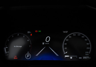 Подержанный автомобиль Toyota RAV4 2024 года (20 фото)