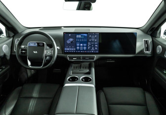 Подержанный автомобиль LiXiang L6 2024 года (13 фото)