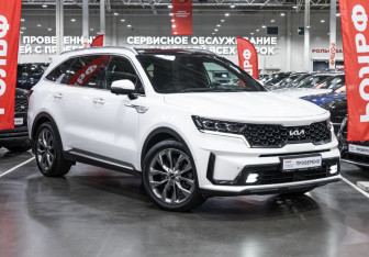 Подержанный автомобиль Kia Sorento 2022 года (5 фото)
