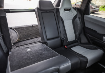 Подержанный автомобиль Land Rover Range Rover Sport 2020 года (35 фото)