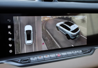 Подержанный автомобиль Voyah Free 2023 года (22 фото)