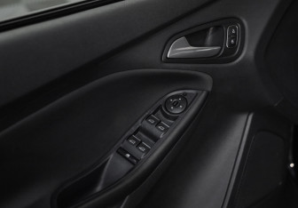 Подержанный автомобиль Ford Focus Wagon 2018 года (18 фото)