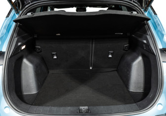 Подержанный автомобиль Geely Coolray 2024 года (25 фото)