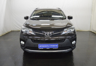 Подержанный автомобиль Toyota RAV4 2014 года (2 фото)