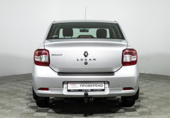 Подержанный автомобиль Renault Logan Sedan 2015 года (6 фото)