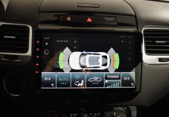 Подержанный автомобиль Volkswagen Touareg 2014 года (14 фото)