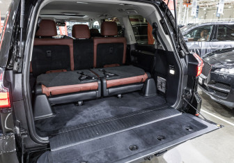 Подержанный автомобиль Lexus LX 2016 года (34 фото)