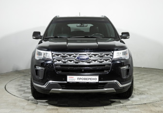 Подержанный автомобиль Ford Explorer 2018 года (3 фото)