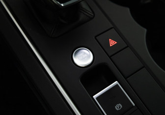 Подержанный автомобиль Volkswagen Touareg 2018 года (21 фото)