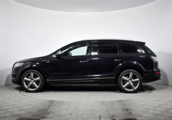 Подержанный автомобиль Audi Q7 2013 года (7 фото)