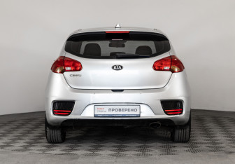 Подержанный автомобиль Kia Ceed Hatchback 2016 года (6 фото)