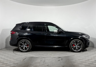 Подержанный автомобиль BMW X5 2020 года (4 фото)