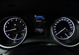 Подержанный автомобиль Toyota Camry Sedan 2019 года (12 фото)