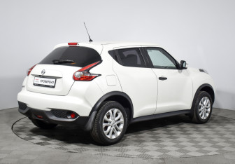 Подержанный автомобиль Nissan Juke 2015 года (5 фото)