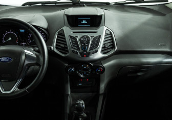 Подержанный автомобиль Ford EcoSport 2014 года (14 фото)