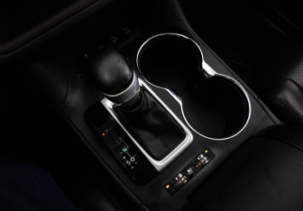 Подержанный автомобиль Toyota Highlander 2015 года (19 фото)