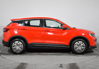 Подержанный автомобиль Geely Coolray 2022 года (4 фото)