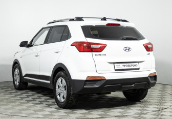 Подержанный автомобиль Hyundai Creta 2017 года (7 фото)