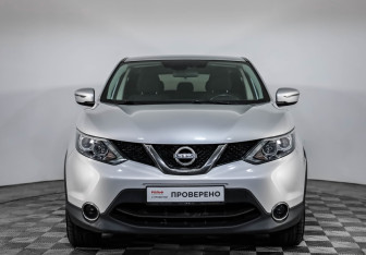 Подержанный автомобиль Nissan Qashqai 2018 года (2 фото)