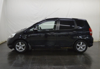 Подержанный автомобиль Honda Jazz 2008 года (8 фото)