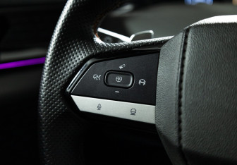 Подержанный автомобиль Changan UNI-V 2024 года (22 фото)