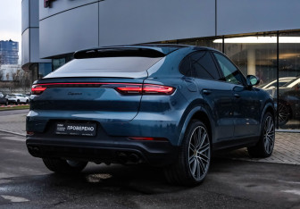 Подержанный автомобиль Porsche Cayenne 2020 года (6 фото)
