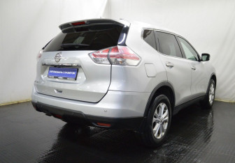Подержанный автомобиль Nissan X-Trail 2018 года (5 фото)