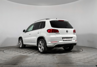 Подержанный автомобиль Volkswagen Tiguan 2015 года (7 фото)