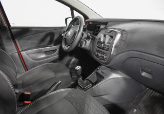 Подержанный автомобиль Renault Kaptur 2020 года (12 фото)