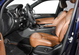 Подержанный автомобиль Mercedes-Benz GLE 2017 года (10 фото)