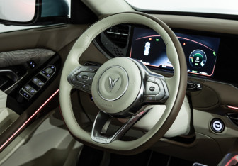 Подержанный автомобиль Voyah Free 2021 года (27 фото)