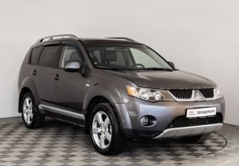 Подержанный автомобиль Mitsubishi Outlander 2006 года (3 фото)