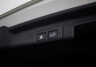 Подержанный автомобиль Subaru Forester Suv 2018 года (38 фото)