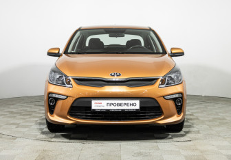 Подержанный автомобиль Kia Rio Sedan 2017 года (2 фото)