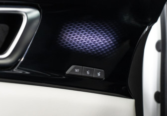 Подержанный автомобиль Kia Carnival 2021 года (20 фото)