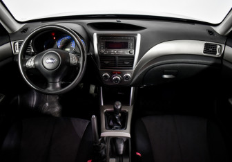 Подержанный автомобиль Subaru Forester Suv 2008 года (12 фото)