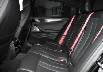 Подержанный автомобиль BMW M5 Sedan 2020 года (13 фото)