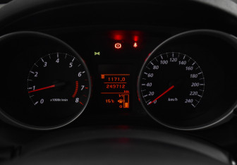 Подержанный автомобиль Mitsubishi ASX 2012 года (20 фото)